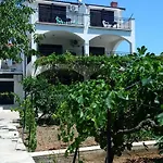 Apartment Apartments Brodarica Beach With Balcony Seaview *