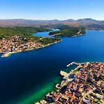 Apartments Brodarica Beach With Balcony Seaview *