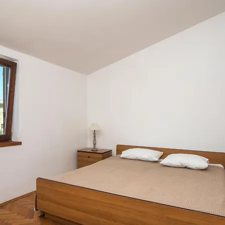 Apartment Apartments Brodarica Beach With Balcony Seaview