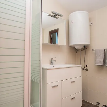 Apartament With Balcony Seaview Brodarica (Sibenik-Knin)