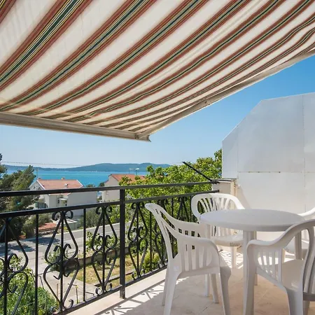 Apartments Brodarica Beach With Balcony Seaview * Brodarica (Sibenik-Knin)