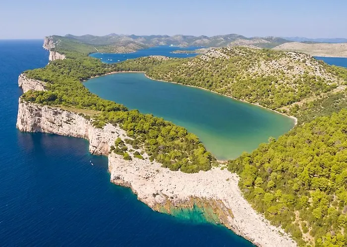 Apartments Brodarica Beach With Balcony Seaview *