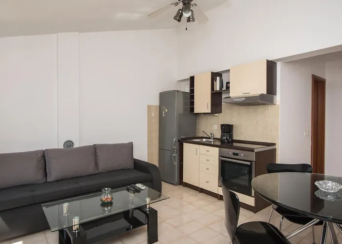 Apartments Brodarica Beach With Balcony Seaview * Brodarica (Sibenik-Knin)