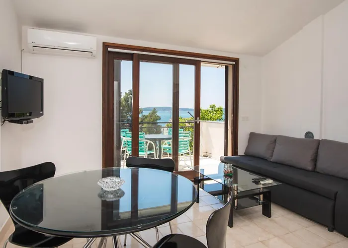 Apartments Brodarica Beach With Balcony Seaview * Brodarica (Sibenik-Knin)