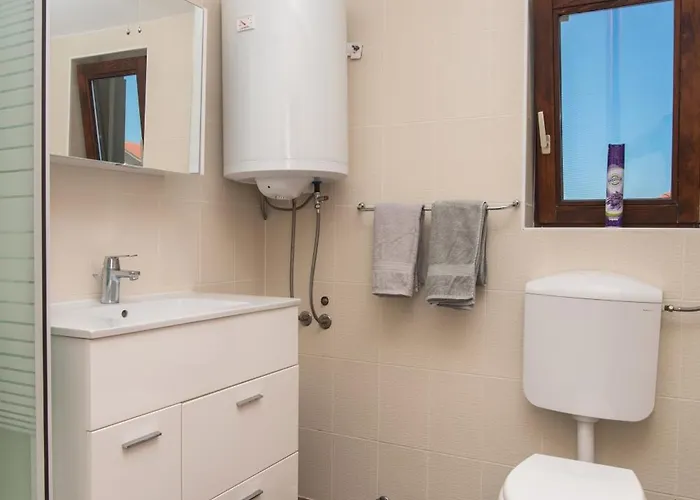 Apartments Brodarica Beach With Balcony Seaview *