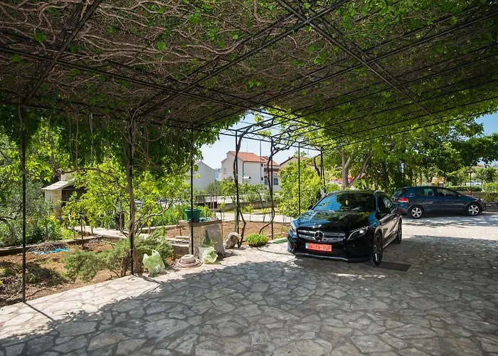 Apartments Brodarica Beach With Balcony Seaview Apartman *