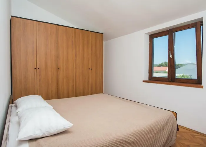 Apartments Brodarica Beach With Balcony Seaview *