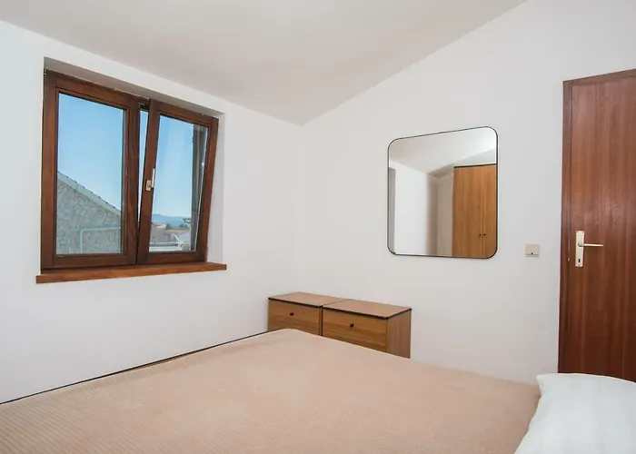 With Balcony Seaview