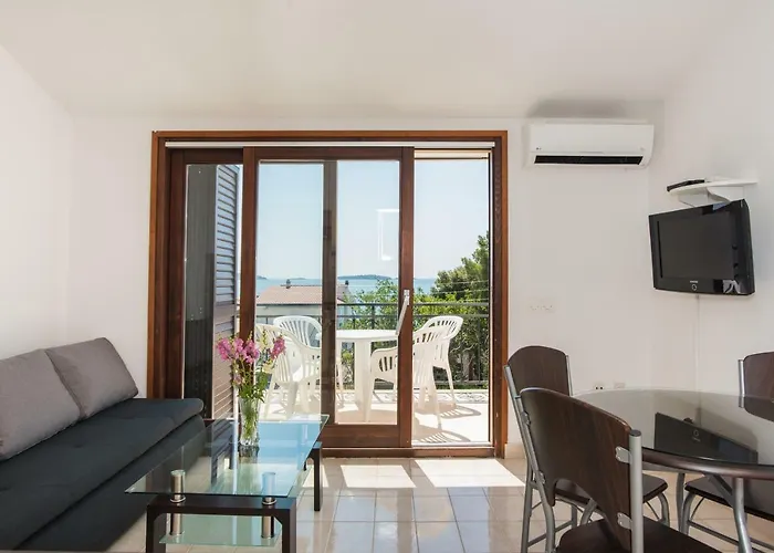Apartments Brodarica Beach With Balcony Seaview * Brodarica (Sibenik-Knin)