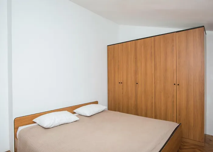 Apartments Brodarica Beach With Balcony Seaview