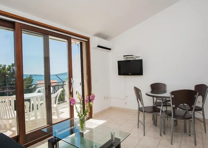 With Balcony Seaview